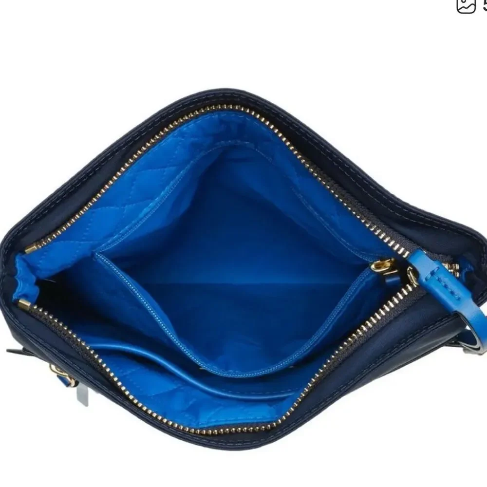 Tory Burch 'Perry' Nylon Swingpack Crossbody Bag Royal Navy Blue. Pre-Owned